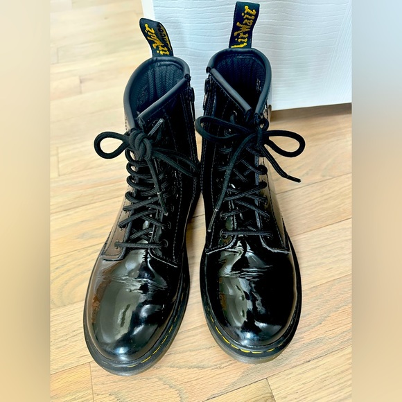 Doc Martens Big Girl Size 3 Patent Leather Boots - Picture 1 of 5